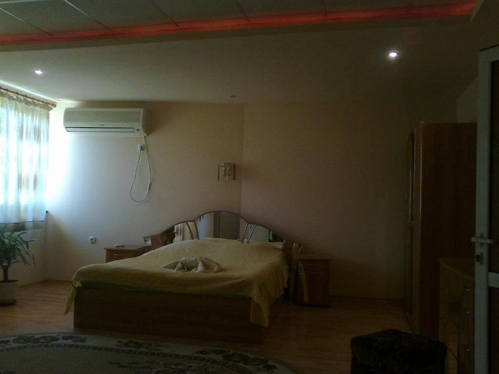 Hotel Rade 2 Vratsa Bilik gambar